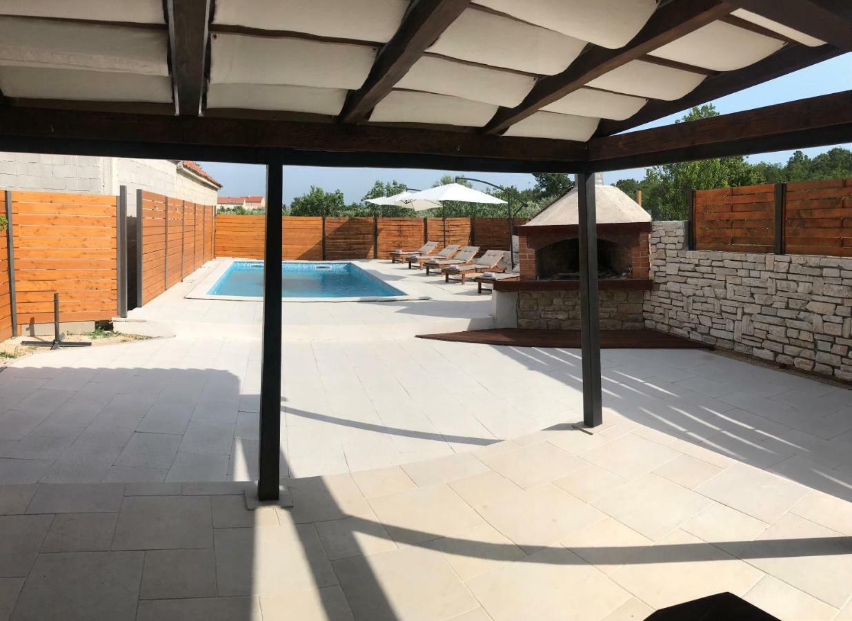 Apartments Malic Pridraga Екстер'єр фото